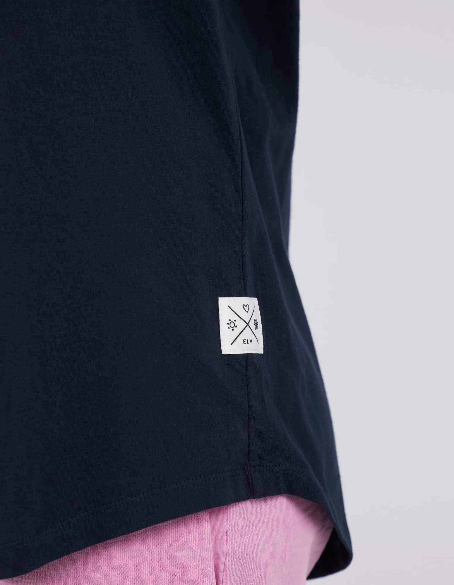 Elm - Fortune Vee Tee - Navy